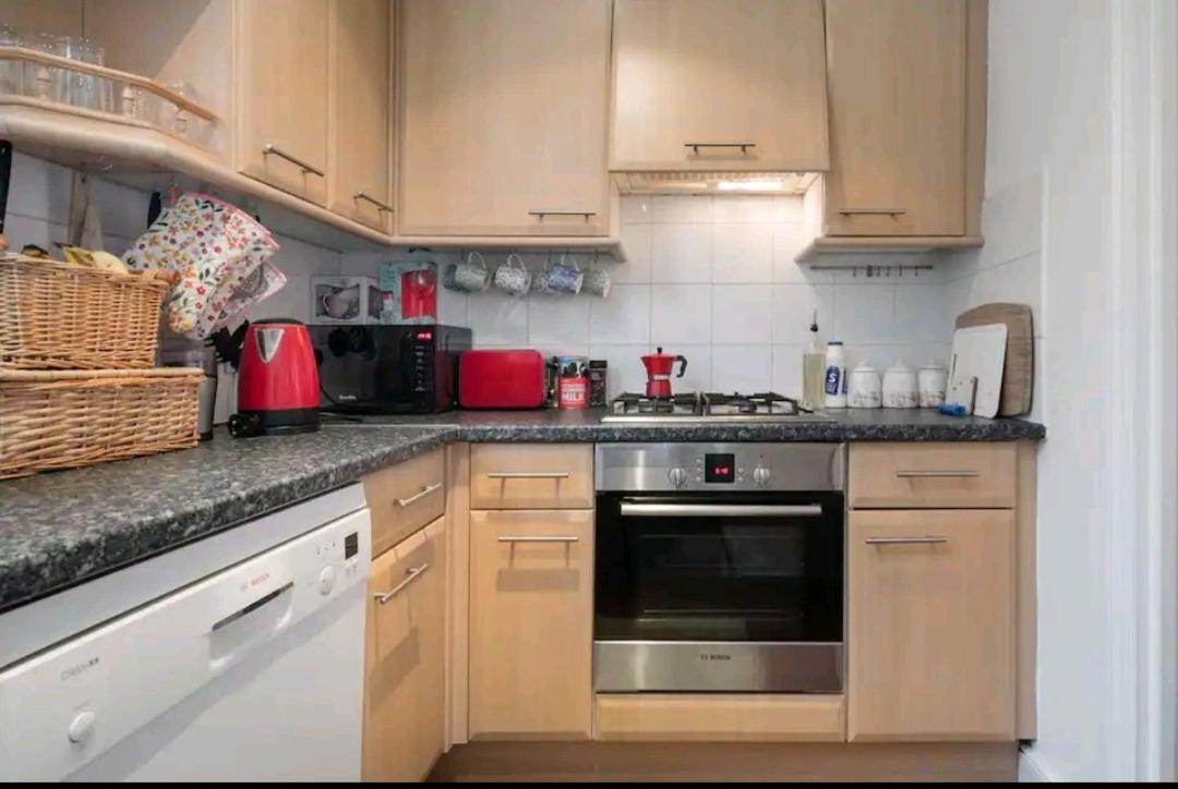 Stylish Room With Private Bath & Terrace In Super Central Clapham Junction Minutes From Victoria, Waterloo ลอนดอน ภายนอก รูปภาพ