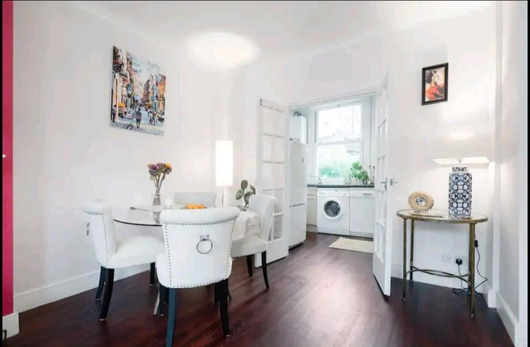 Stylish Room With Private Bath & Terrace In Super Central Clapham Junction Minutes From Victoria, Waterloo ลอนดอน ภายนอก รูปภาพ